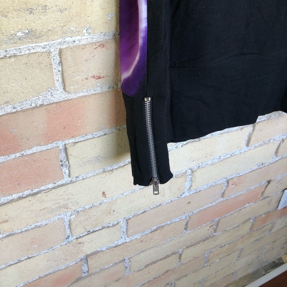 Design by Naomi Top - Picture 4 of 4